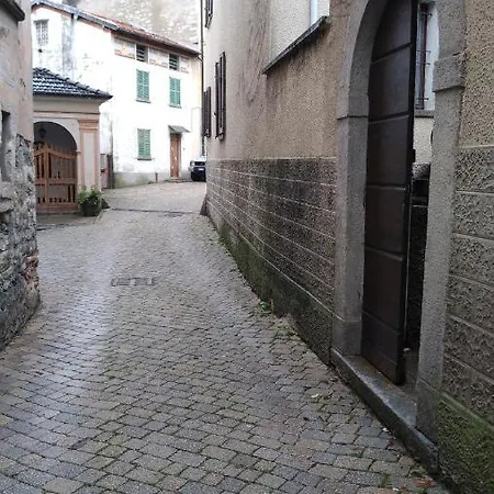 Lägenhet Casa Olmi Dependance Castiglione dʼIntelvi