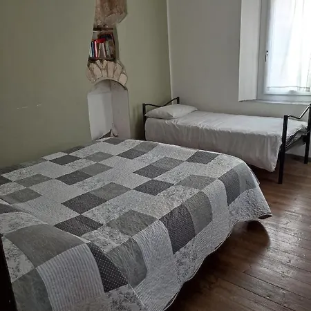 Lägenhet Casa Olmi Dependance Castiglione dʼIntelvi